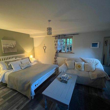 Pear Tree Cottage Courtyard Shrewsbury Ngoại thất bức ảnh